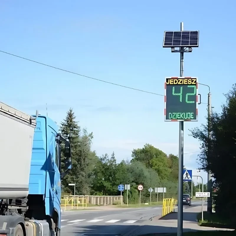 4637.