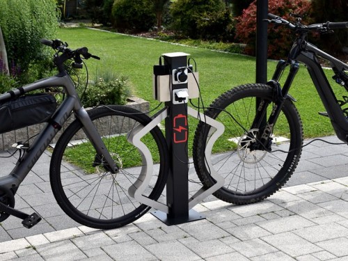 Stojak na 2 rowery "Orion" ze stacją ładowania rowerów elektrycznych